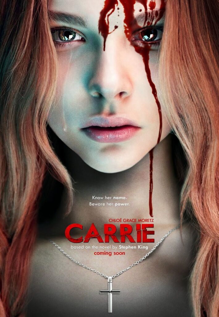 Cartaz do filme "Carrie" (2013) de Kimberly Peirce, baseado no livro, de mesmo nome, de Stephen King
